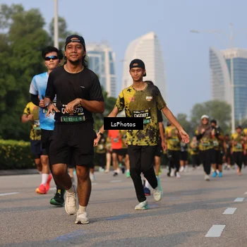 Runner Photo 6916299