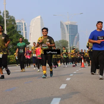 Runner Photo 6916336