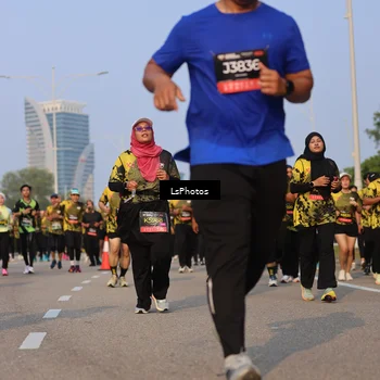 Runner Photo 6916338