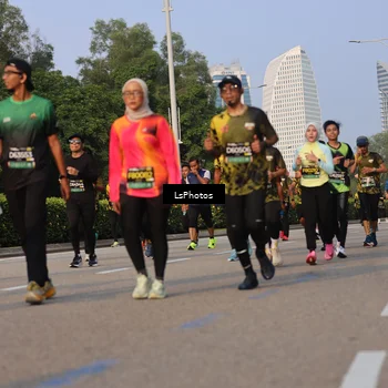 Runner Photo 6916353