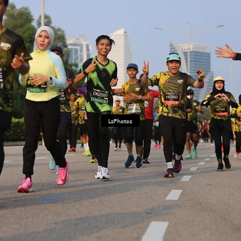 Runner Photo 6916357
