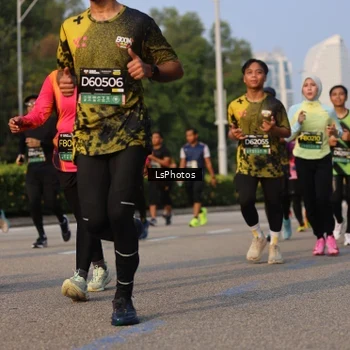 Runner Photo 6916359