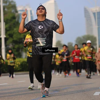 Runner Photo 6916391