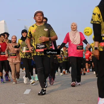 Runner Photo 6916395
