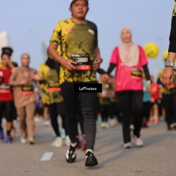 Runner Photo 6916399