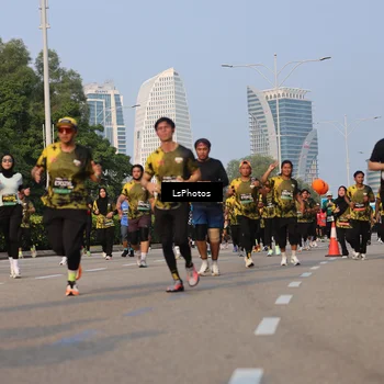 Runner Photo 6916438