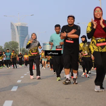 Runner Photo 6916590