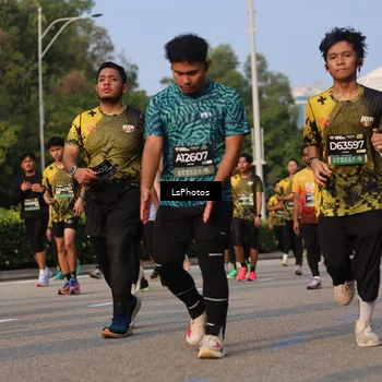 Runner Photo 6916624
