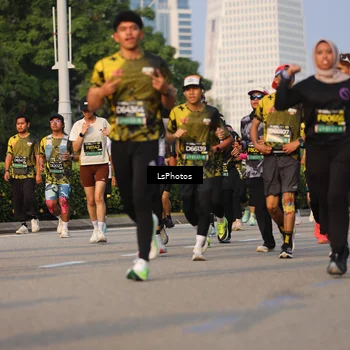 Runner Photo 6917097