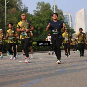 Runner Photo 6917125