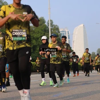 Runner Photo 6917135