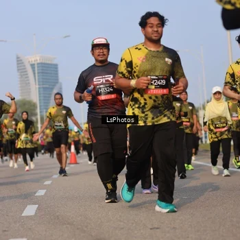 Runner Photo 6917159