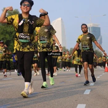 Runner Photo 6917167