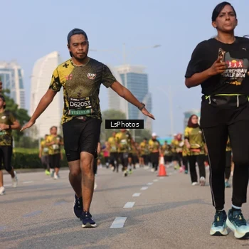 Runner Photo 6917171