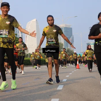 Runner Photo 6917176