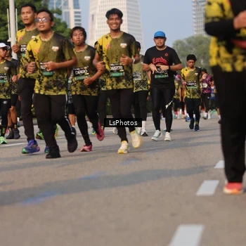 Runner Photo 6917259