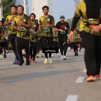 Runner Photo 6917260