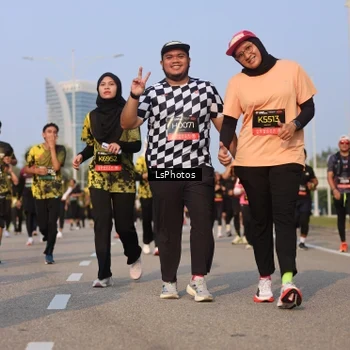 Runner Photo 6917330