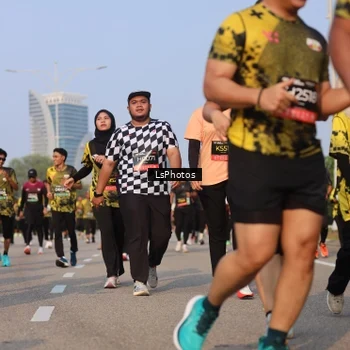 Runner Photo 6917333