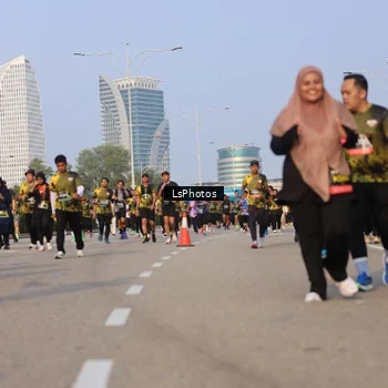 Runner Photo 6917373