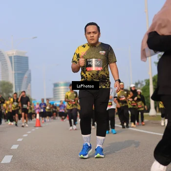 Runner Photo 6917381
