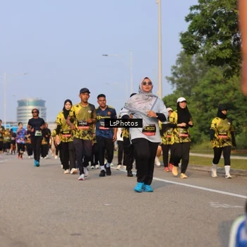 Runner Photo 6917389