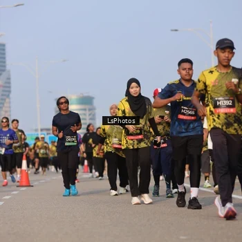 Runner Photo 6917393