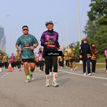 Runner Photo 6917437