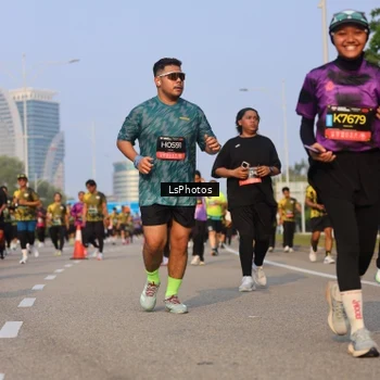 Runner Photo 6917443