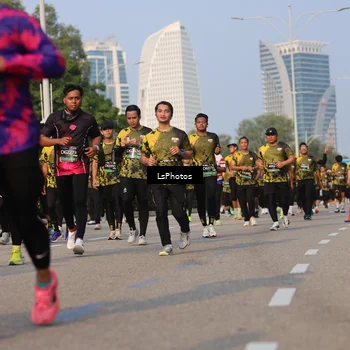 Runner Photo 6917474