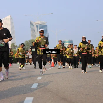 Runner Photo 6917579