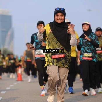 Runner Photo 6917656