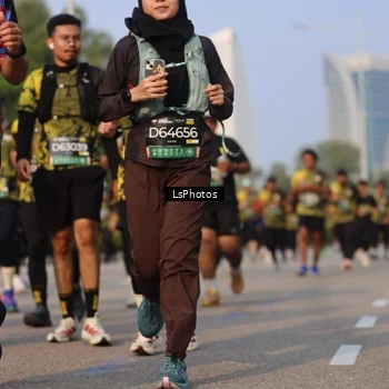 Runner Photo 6917658