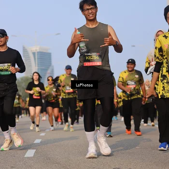 Runner Photo 6917676