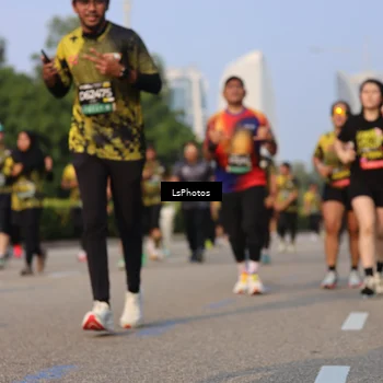 Runner Photo 6917681
