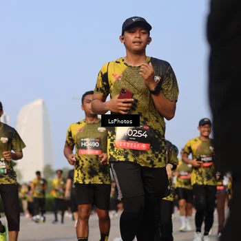 Runner Photo 6917695