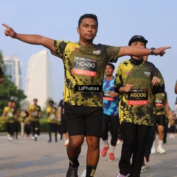 Runner Photo 6917700