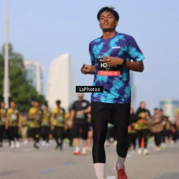 Runner Photo 6917701