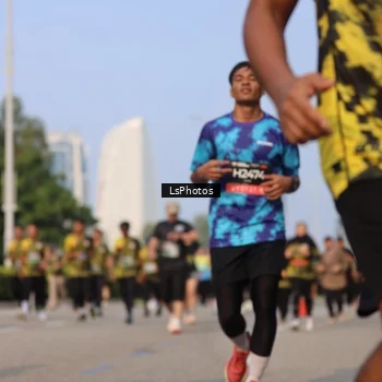 Runner Photo 6917709