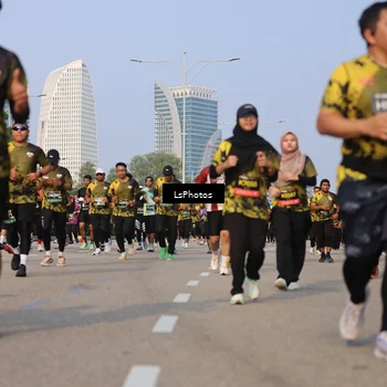 Runner Photo 6917760