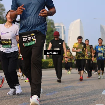 Runner Photo 6917898