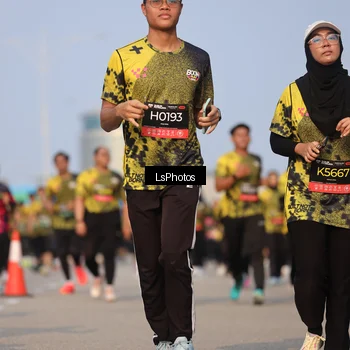Runner Photo 6918372