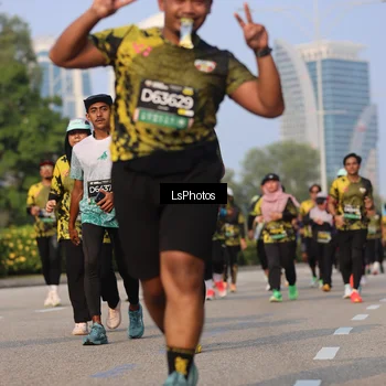 Runner Photo 6918382