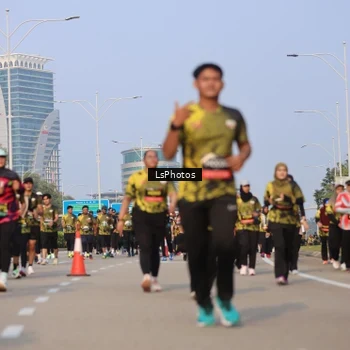 Runner Photo 6918389