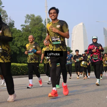Runner Photo 6918395