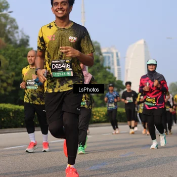 Runner Photo 6918398