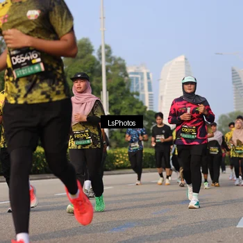 Runner Photo 6918399