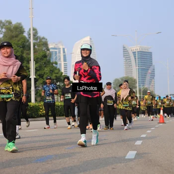 Runner Photo 6918400