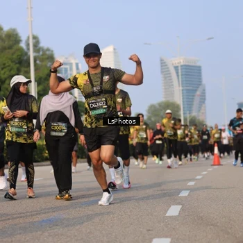 Runner Photo 6918413