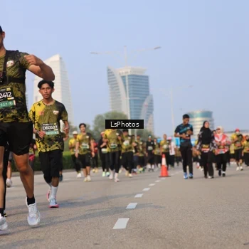 Runner Photo 6918415
